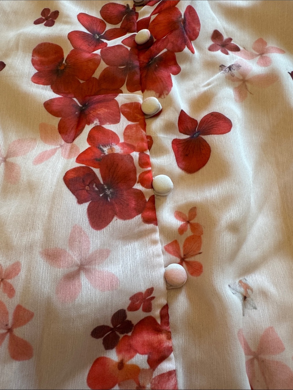Floral V-Neck Puff-Sleeve Midi Dress in Red - Picture 4 of 7